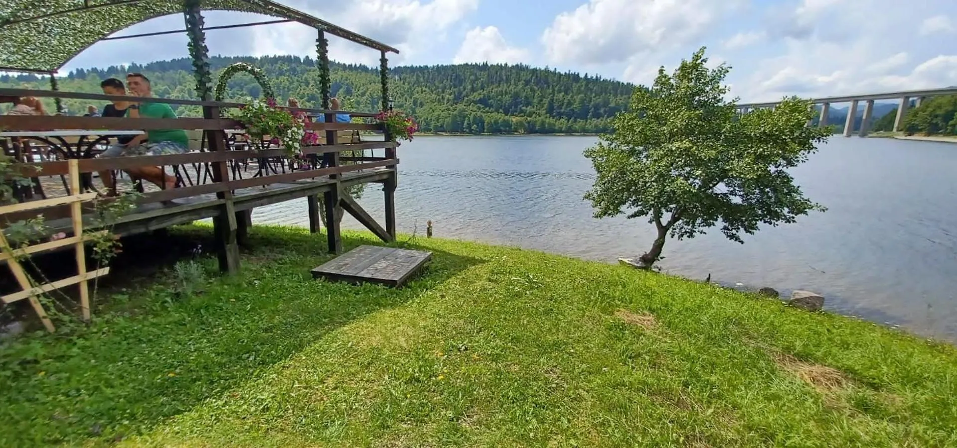 Aurora On The Lake Fužine